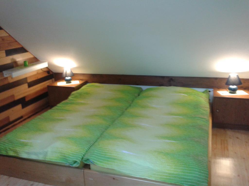 Holiday Home Prdelanca Luče Pokoj fotografie