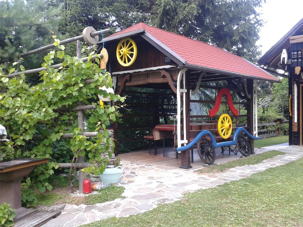 Holiday Home Prdelanca Luče Pokoj fotografie